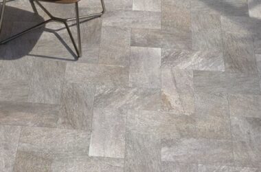 Magasin Christelle carrelage pierre Savoie La Plagne gris nuancé grès cérame pleine masse pour intérieur et extérieur en 30*60 cm