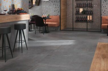 magasin carrelage Savoie sol béton ciment gris foncé nuancé 1.50 par 0